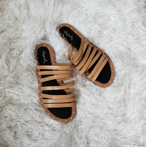 Qupid Shoes - Qupid Sandals size 6